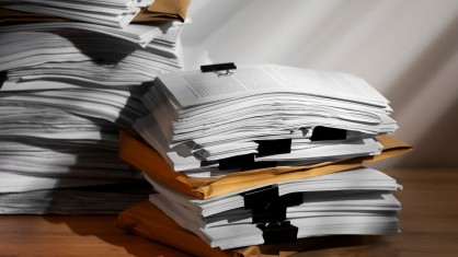Какие документы необходимо хранить, а от каких можно избавиться: советы адвоката